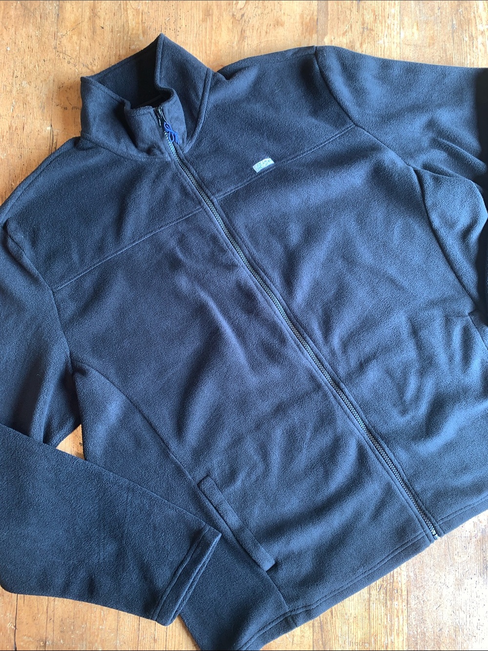 Ocean Coast Classic Men's Black Full-Zip Fleece Jacket - pockets